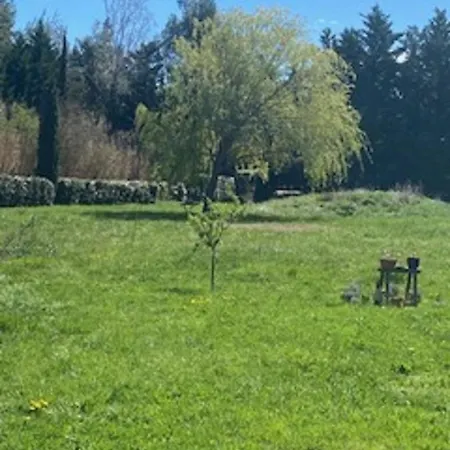 Les Trois Cypres Homestay L'Isle-sur-la-Sorgue