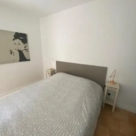 Les Trois Cypres Homestay *